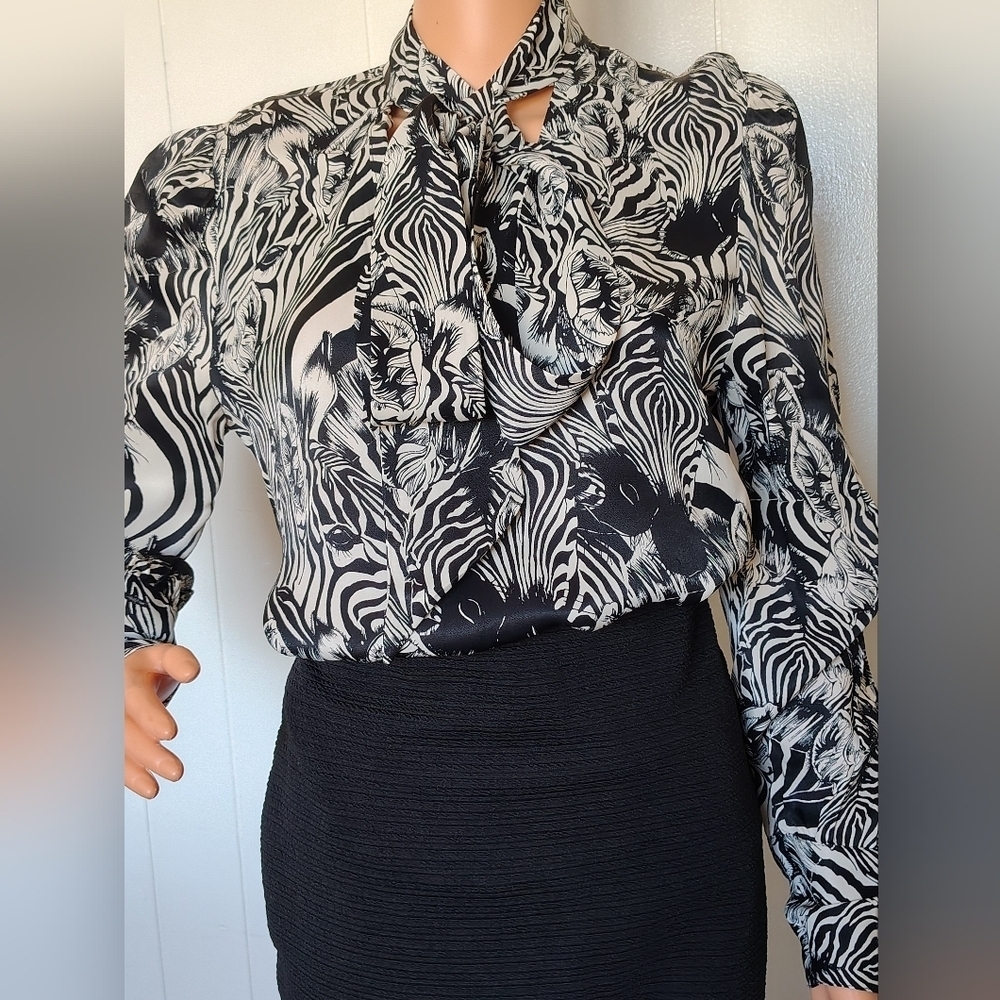 7 For All Mankind Elegant Black and White Women's Top Size S